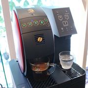 ネスレ×アクアクララ、日本初のコーヒーマシン一体型ウォーターサーバーを共同開発