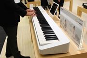 マジでスリム！ カシオ「PX-S1000」は机にスッキリ置きやすい88鍵電子ピアノ