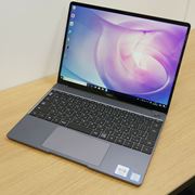 uMacBook Airv͈ӎĂȂ񂾂I t@[EFCuMateBook 13v𔭕\
