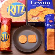 「リッツ」VS.「ルヴァン」など、禁断の“ライバル菓子”を食べ比べ！