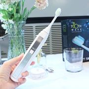 RF（ラジオ波）で歯を白くする電動歯ブラシ「シルキン ウェイブ」発売
