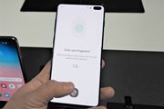 uGalaxy S10v̉ʎwF؂ɒNł˔j\ȕs