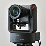ソニー、パン・チルト対応のユニークなシネマカメラ「FR7」を発表！