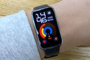 15gI yʃX}[gEHb`uHUAWEI Band 10vŌNǗ