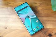 uZenfone 12 Ultravr[I AI Ŗ͂lłnCGh