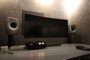 �ƊE��18�N�̋L�҂��������g�ꐶ���m�h�X�s�[�J�[��GENELEC������