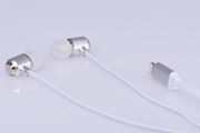 48kHz/24bitΉDAC𓋍ڂLightningCzuIC-Earphonev𒮂Ă݂I