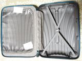 サムソナイト史上最軽量スーツケースで、重量オーバーを回避！