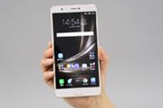 ͏˂H 6.8^̑ʃX}zuZenFone 3 Ultravr[