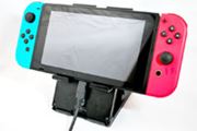 Nintendo Switchのお悩み「充電しながら遊びにくい」を解決するスタンド