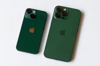 「iPhone 13」の新色グリーンで、マスク着用時のFace ID解除を試す