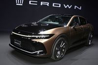 SUVのクラウン!?トヨタ 新型「クラウンクロスオーバー」特徴から買い得グレードまで徹底解説！