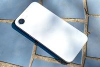 uiPhone 16evUr[AApple Intelligenceg邢΂iPhone̕]́H