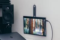 Ǌ|\ȃ|[^uj^[I ASUSuZenScreen OLED MQ16AHEv̋̎p