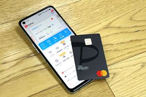 PayPay���[�U�[�K�g�N���J�I�uPayPay�J�[�h�v��1�N�g���Ċ�����8�̃����b�g