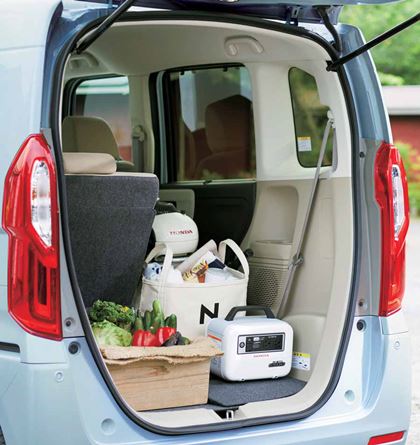 V^N-BOX̃QbW[͏ᏰȂ߁AdוȂǂyɐύڂł悤ɂȂĂ