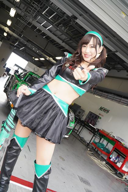 DfSTATION RACING sbgɂĎBe