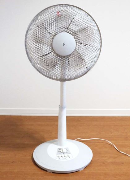 炪A10Nԑ|Ɏgp@B̎ʐ^ł\΂`Ă܂܂