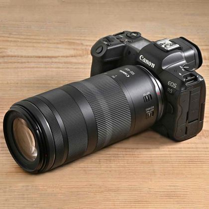 3kg台の超望遠lレンズ キヤノン Rf10mm F8 L Is Usm Rf800mm F5 6 L Is Usm に触ってきた 価格 Comマガジン