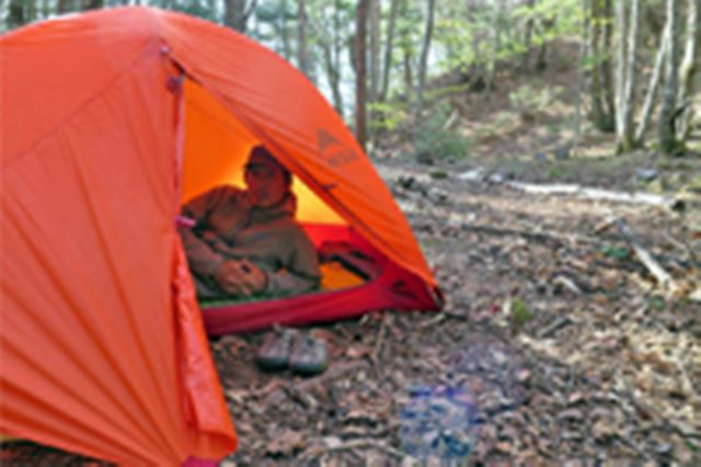 強靭な秘密はポールにあり! 4シーズンモデルの1人用山岳テントMSR「アクセス1」