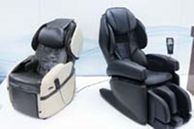 フジ医療器、マッサージチェア「サイバーリラックス」の最高峰モデルを発表