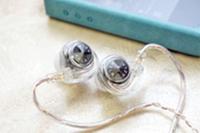 この夏発売! 同軸ハイブリッドイヤホン「AZLA」をさっそく聴いてみた