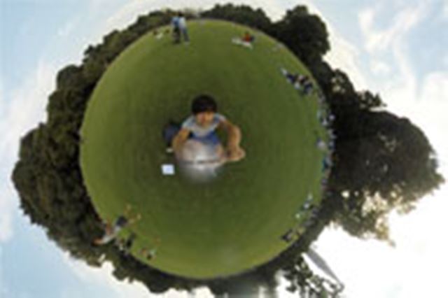 �u�}�g���b�N�X�v��360°���悪�B���uInsta360 ONE�v