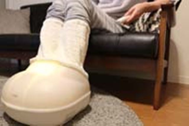 アテックス ルルド あったかフットモイスチャー AX-KXL5900wh 価格比較