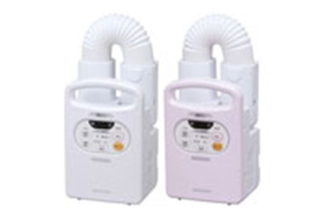 ���E���V��̉e���H�@�A�C���X�I�[���}�̕z�c�����@�u�J�����G FK-C2�v��������Ă郏�P