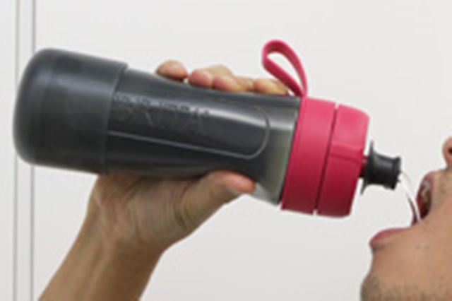 �b��́g����������򐅊�hBRITA�ufill&go�v�ɃX�|�[�c�p���f�����o��