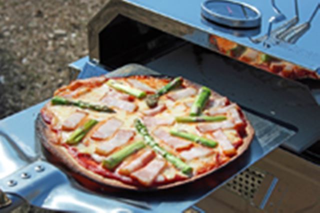 �A�E�g�h�A�Ŗ{�i�I�ȔM�X�̏Ă����ăs�U�𖡂킦��u�R���p�N�g�s�U�I�[�u���v����y�ŃC�C�I