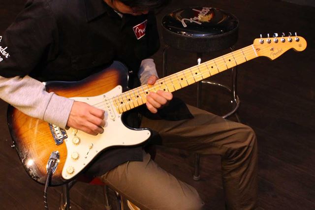 新フットスイッチ付 Fender Rumble Studio 40 ベースアンプ FENDER