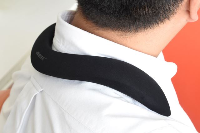 音楽を着る! 肩に乗せるBOSEのワイヤレススピーカーの低音にシビれた