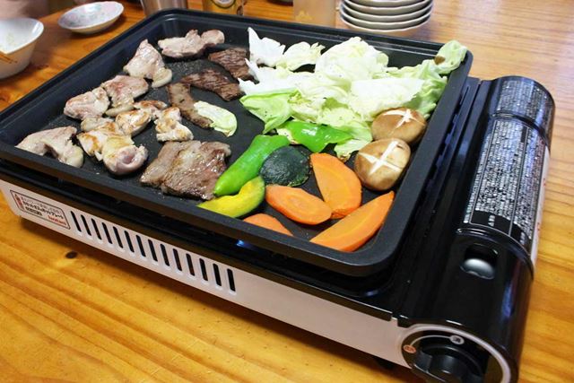 土日限定価格　焼き上手さん α CB-GHP-A(BR) Iwatani Amazon.co.jp: Iwatani ヤキジョウズサン ブラウン . . : ホーム