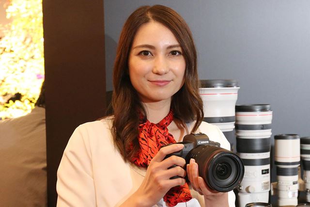 �L���m�����̃t���T�C�Y�~���[���X�uEOS R�v�ڍ׃��|�[�g�I