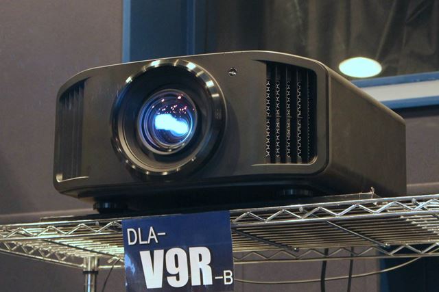 k*o様 DLA-V9R 世界初、8K映像表示に対応したホームシアター用プロジェクター新
