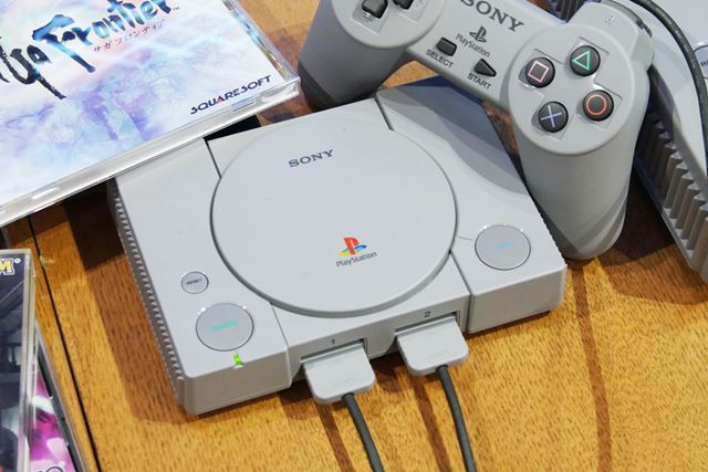 プレイステーション　クラシック　SCPHー1000R SONY プレイステーションクラシックSCPH-1000R J