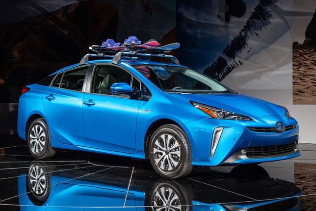 トヨタ プリウス 価格 新型情報 グレード諸元 価格 Com