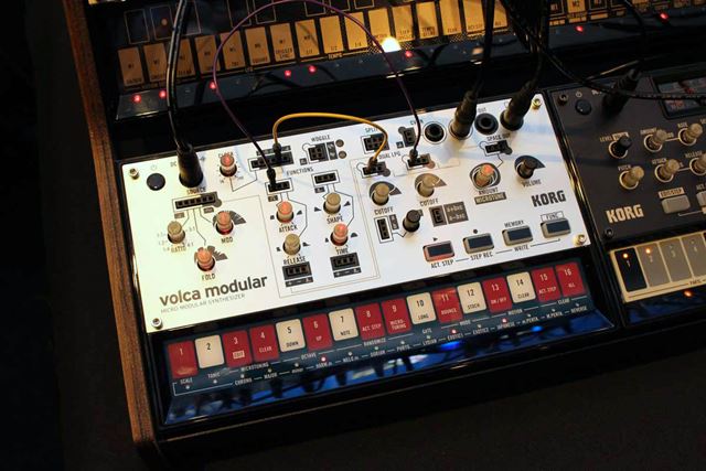 鍵盤楽器 KORG Volca Modular volca modular - MICRO MODULAR SYNTHESIZER | KORG (USA)