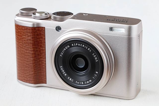 【新同美品】FUJIFILMコンパクトカメラXF10〈SDカード２枚付き〉 新製品レビュー：FUJIFILM XF10 - デジカメ Watch