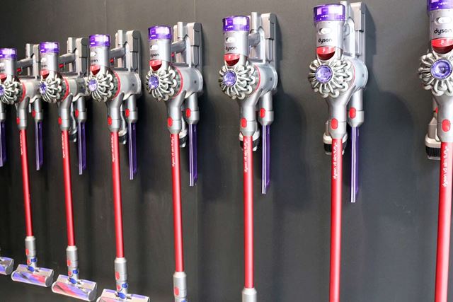 5/8のみお値下☆ダイソン dyson v8 slim fluffy SV10K
