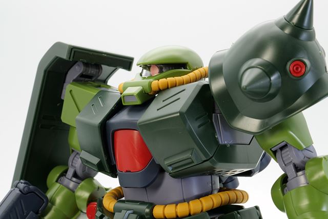 �uRE/100 �U�NII���v��g�ݗ��āI �A�j������o�Ă����悤�ȍČ��x�Ɋ���