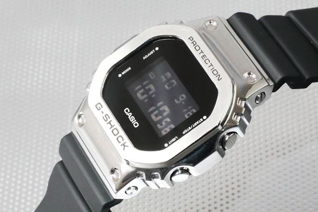 カシオ G-SHOCK GM-5600-1JF 価格比較 - 価格.com