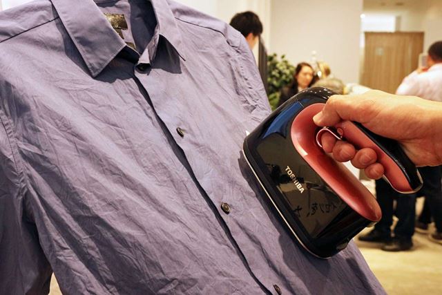 TOSHIBA 衣類スチーマー TAS-V5 ローズゴールドホワイト 東芝 La・Coo S TAS-V5(RW) [ローズゴールドホワイト] 価格比較