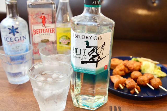 から揚げや焼き鳥にベストマッチ! 令和の日本ジン「翠(SUI)」で作るジンソーダ