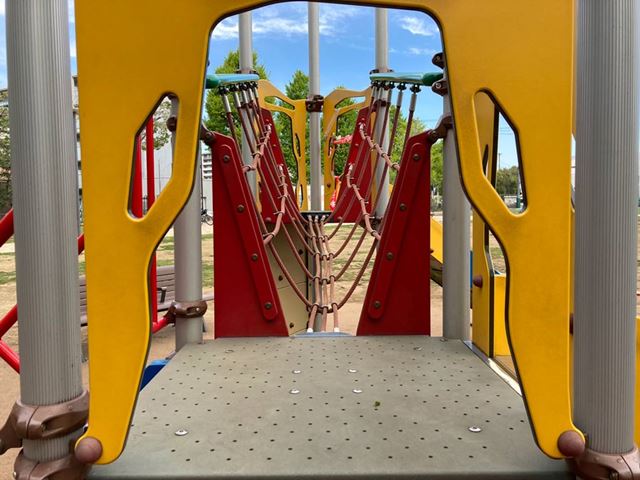 スマートHDRもサポートしており、明暗差の激しいシーンも白飛びなく撮影できる