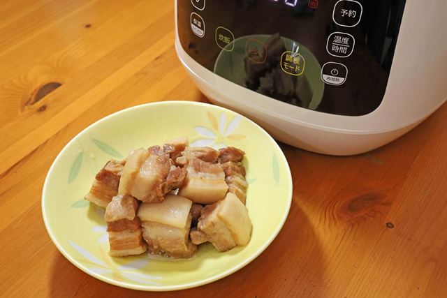 はやりの電気圧力鍋で家飲みのツマミ作り! 角煮も簡単&プルプルです