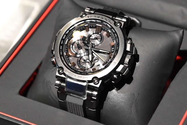 カシオ G-SHOCK ジー・スクワッド GBD-H1000-1JR 価格比較