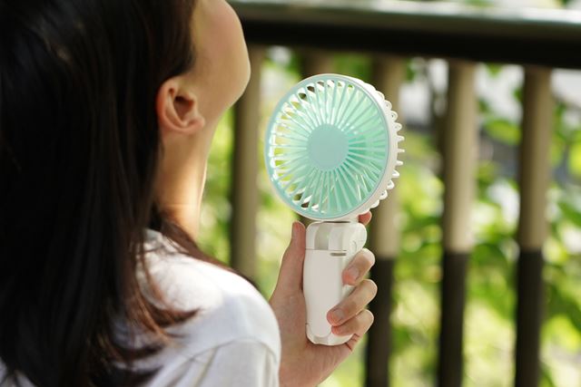 �ЂƂ�1��u�n���f�B��@�v�̎���I �g�Z����h�֗̕��ȍŐV�t�@��3�I