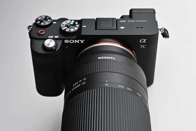 TAMRON 70-300mm F/4.5-6.3 Di III RXD (Model A047) 価格比較 - 価格.com